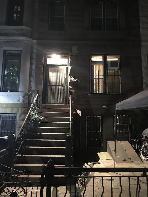 Apartment Macon Modern Brownstone Suite New York